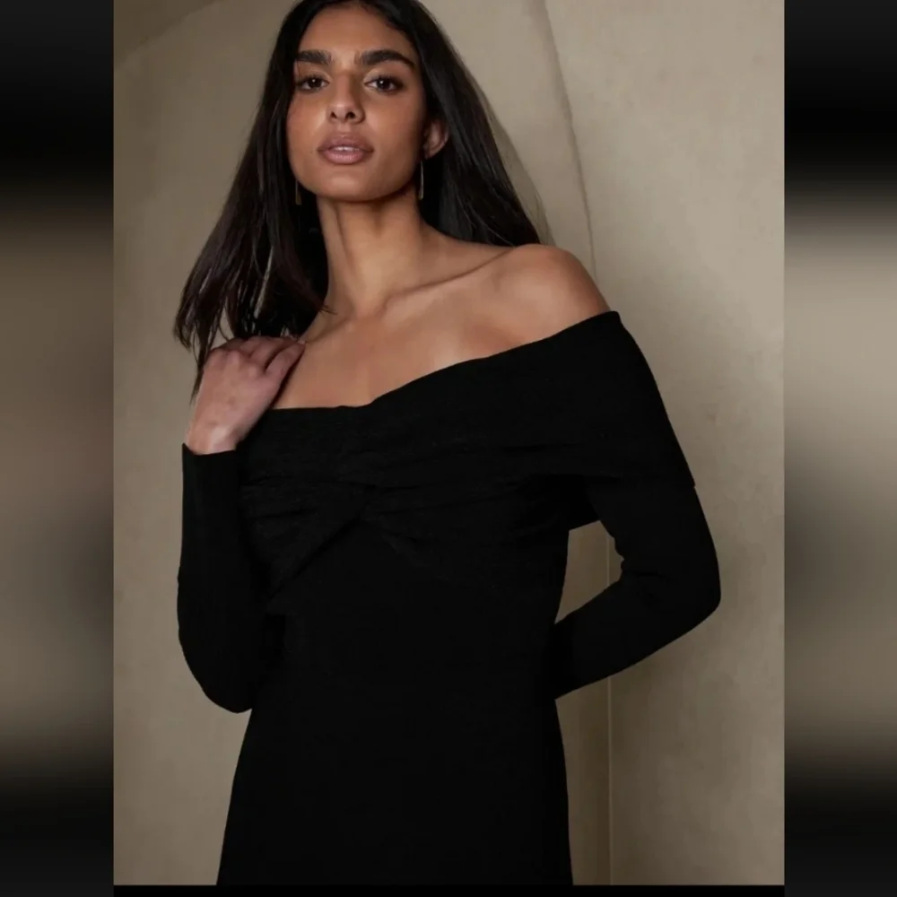 Banana Republic Salome  Off-Shoulder Dress - Picture 4 of 6